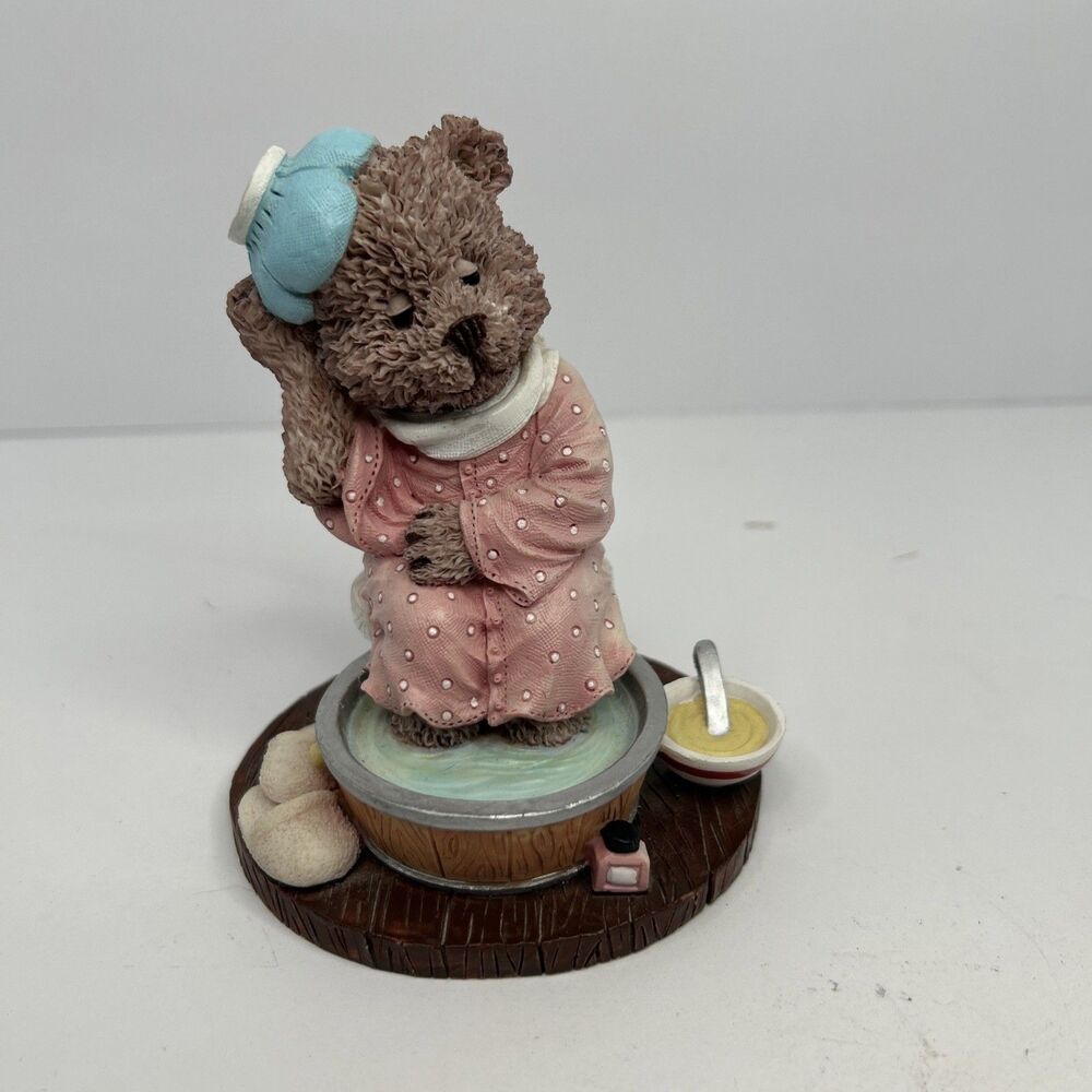 Vintage 1999 Windsor Bears of Cranbury Commons Lisa Get Well Soon Figurine